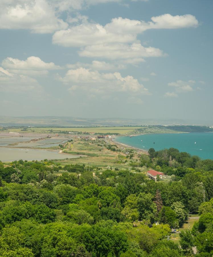 Seaside Vantage Getaway 布尔加斯 外观 照片